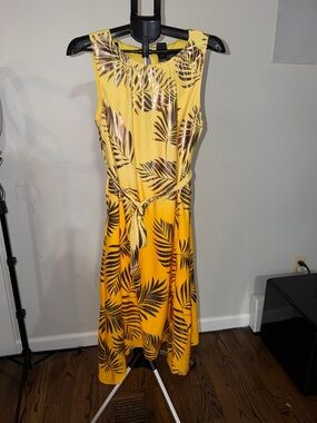 Midnight Velvet Yellow Ombré Tropical-Print Sleeveless Midi Dress